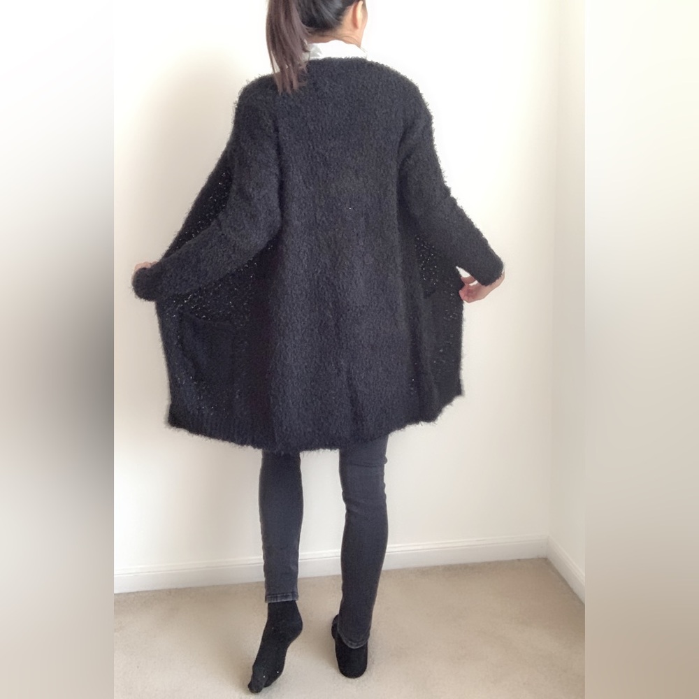 COZY KNIT FUZZY OPEN FRONT CARDIGAN IN BLACK - Picture 6 of 8